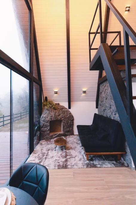 Cabana Raizes: A-Frame Com Vista Para As Montanhas Villa Baependi Exterior photo