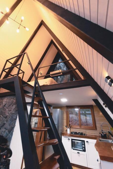 Cabana Raizes: A-Frame Com Vista Para As Montanhas Villa Baependi Exterior photo